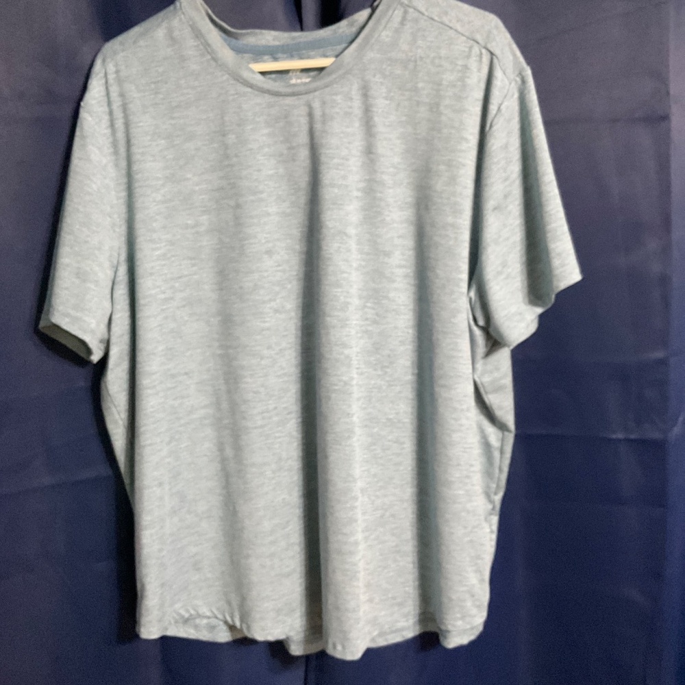 Lot of four 2XL T-shirts. M08 - Picture 2 of 10